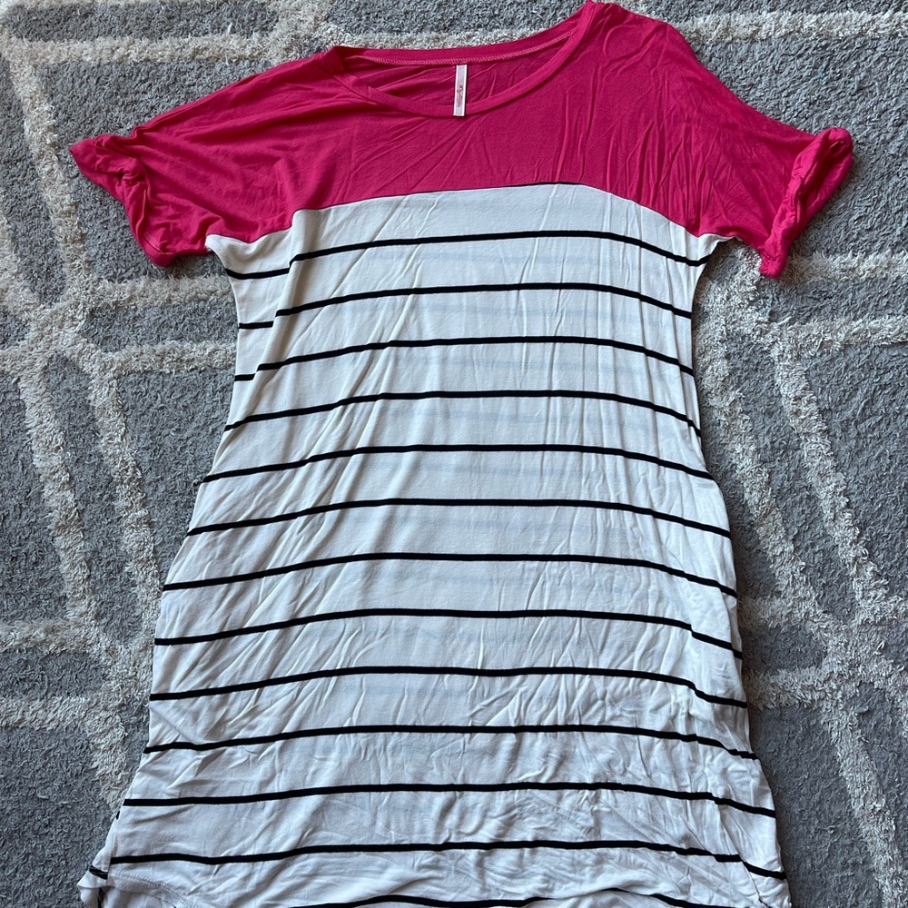 Pink Midi Dress with Short Sleeves and Relaxed Style